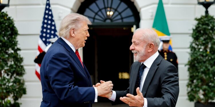 “Ninguém respeita lambe-botas”, diz Lula sobre reunião com Trump