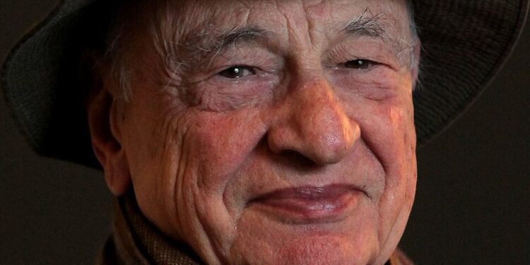 Edgar Morin, filósofo francês, morre aos 104 anos de idade